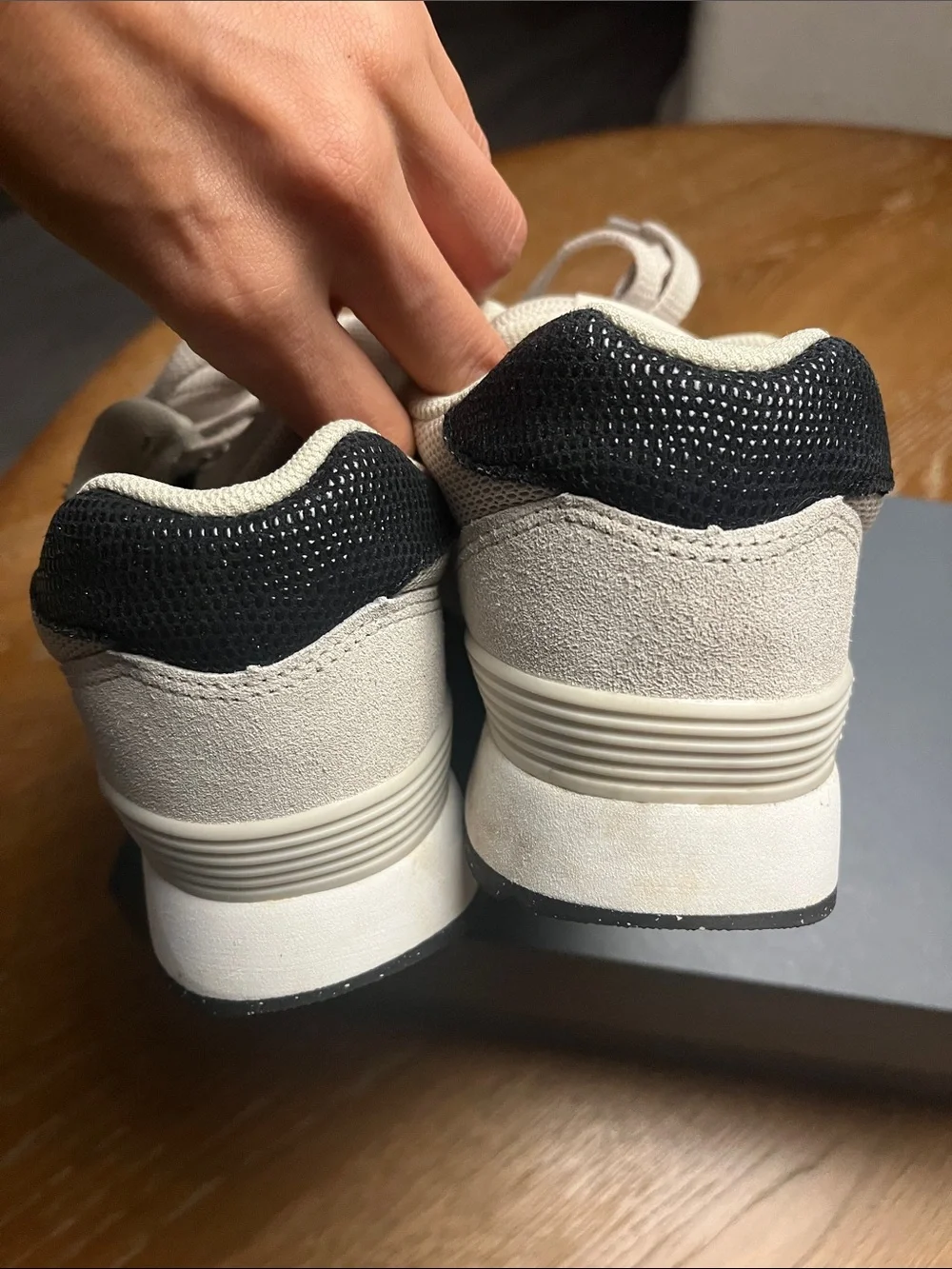 New Balance Woman’s  Cream Sneaker with dark navy blue 'N' Accent